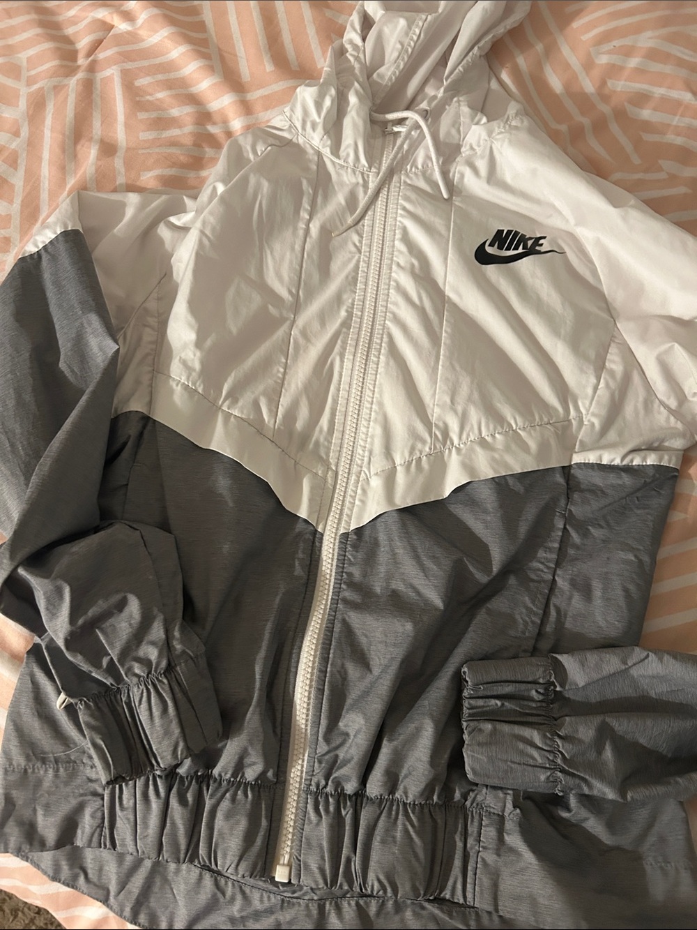 Nike White and Gray Colorblock Hooded Windbreaker